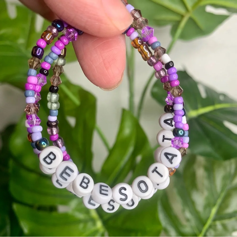 Bebesota Purple Word Beaded Bracelet - Picture 1 of 5